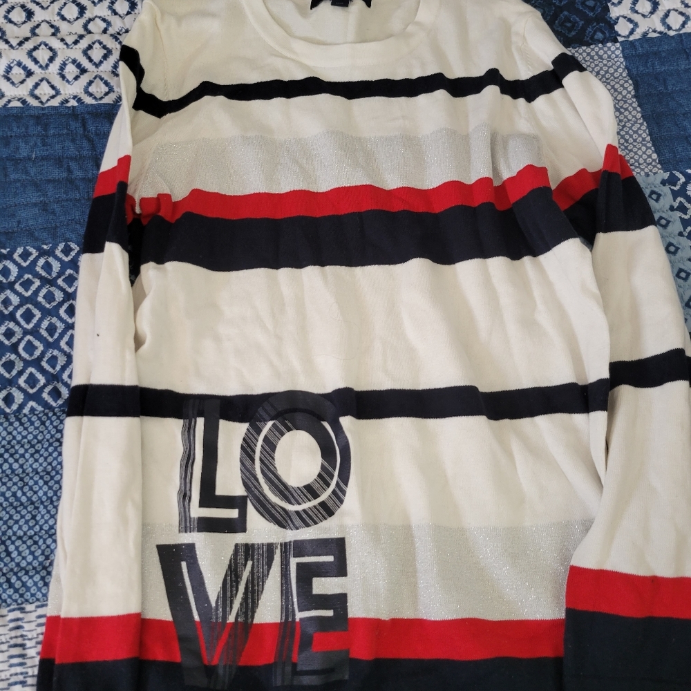 EUC Tommy Hilfiger sweater